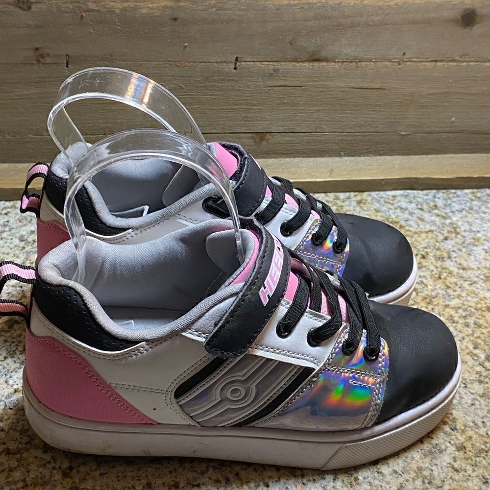 ✅Heelys Skate sneakers sz3